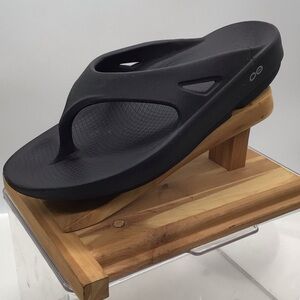 OOFOS OOriginal Recovery Black Thong Sandal
